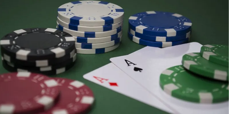 Các lý do nên nắm rõ các thứ hạng tay bài poker